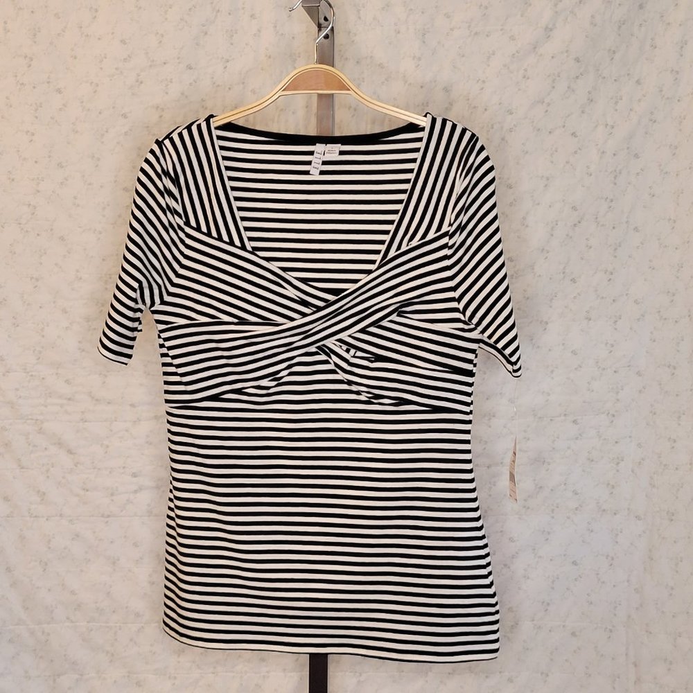 Elle, size L, front wrapped, mid-length sleeve, knit top blk/wht stripe. NWOT. - Picture 11 of 12